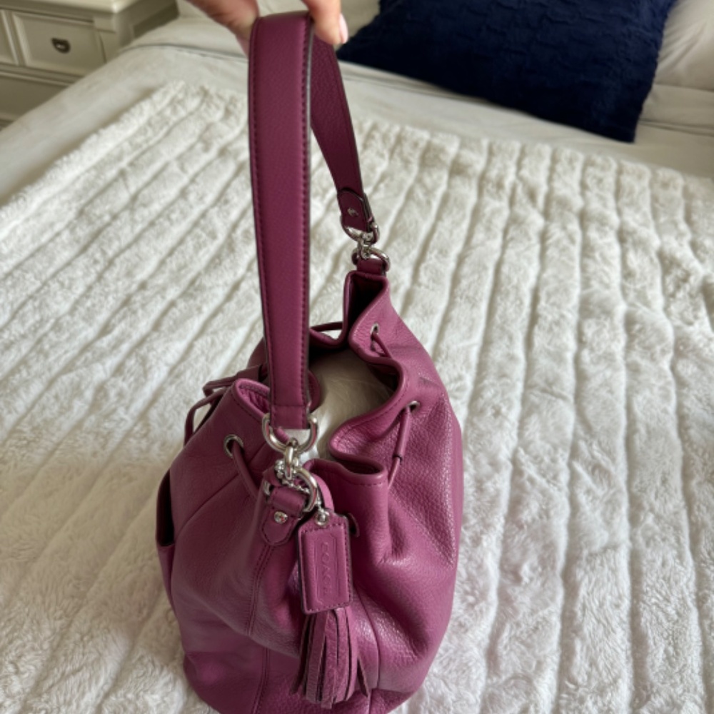 Handbag - Picture 2 of 3